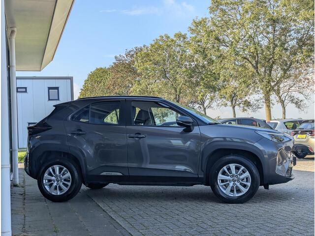 Toyota YARIS Cross 1.5 Hybrid 115 Active | ACC | PDC V+A | Climate control | Apple Carplay / Android Auto | Qi-lader