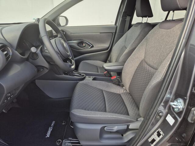 Toyota YARIS Cross 1.5 Hybrid 130 TeamPlayer Automaat Dynamic / tot 10 jaar Garantie / Winter Pakket / Safety Pakket / Adaptief CC / Stuur-, Stoel en voorruitverwarming / Draadloze telefoon lader / Apple Carplay Android Auto / Achteruitrijcamera /
