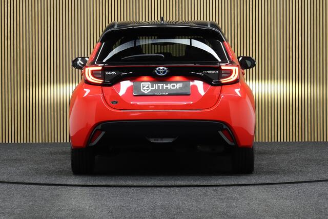 Toyota YARIS 1.5 Hybrid Executive | Adaptive-cruise | Camera | Head-up Display | Clima | Apple Carplay & Android Auto | Maps Navigatie | Leder | Keyless | Stoelverwarming