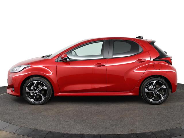 Toyota YARIS 1.5 Hybrid 130 Executive | Parkeer sensoren | Navigatie | Stoelverwarming |