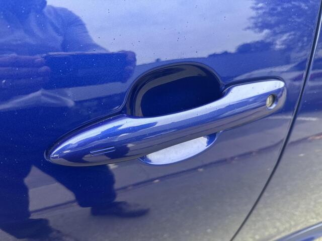 Toyota YARIS 1.5 Hybrid Dynamic | 06-10141018 Voor meer informatie