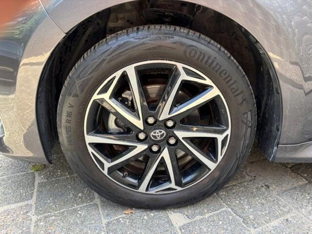 Toyota YARIS 1.5 HYB. DYNAMIC