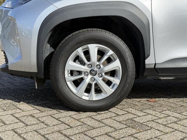Toyota YARIS Cross 1.5 Hybrid 115 Active | ACC | PDC V+A | Climate control | Apple Carplay / Android Auto | Qi-lader