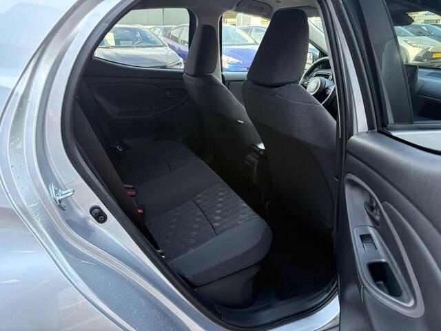 Toyota YARIS 1.5 Hybrid 115 First Edition