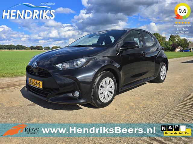 Toyota YARIS 1.5 Hybrid 115 Business - Euro 6 - 95 Pk - Navigatie - ParkeerCamera - AppleCarplay AndroidAuto