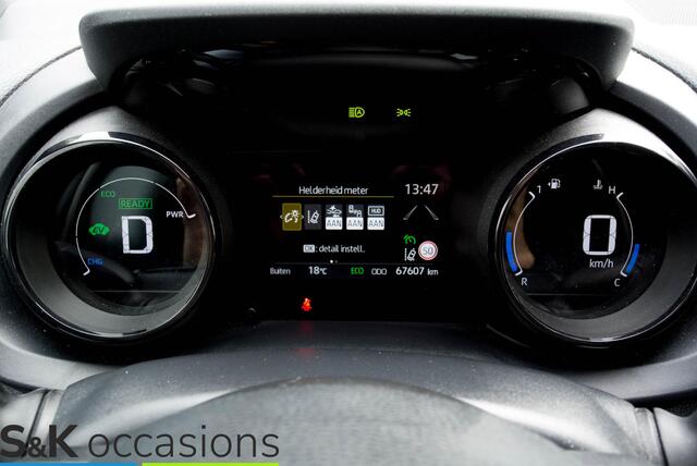 Toyota YARIS 1.5 Hybrid Executive 10 Jaar Garantie!