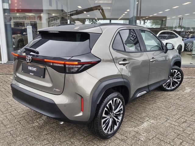 Toyota YARIS 1.5 Hybrid 130 Executive | Sensoren | Stuur- Stoelverwarming | B