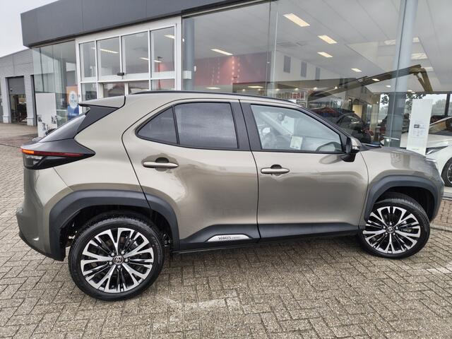 Toyota YARIS 1.5 Hybrid 130 Executive | Sensoren | Stuur- Stoelverwarming | B