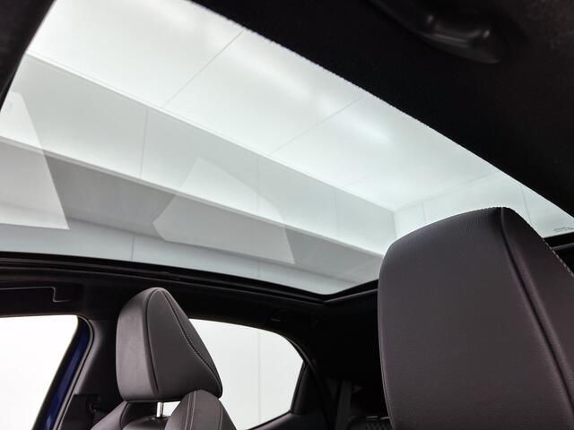 Toyota YARIS 1.5 Hybrid First Edition | Navigatie | Panoramadak | Leder | Climate control | Adaptive cruise control |