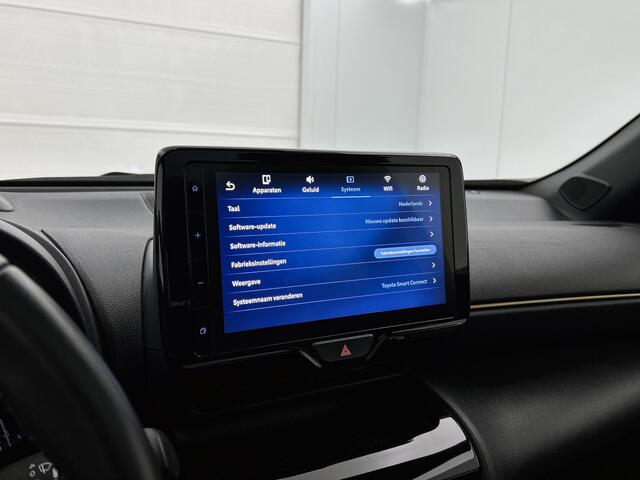 Toyota YARIS Cross 1.5 Hybrid Adventure | Treeplanken |