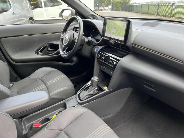 Toyota YARIS Cross 1.5 Hybrid Executive | Panoramadak | Trekhaak | Stoelverwarming
