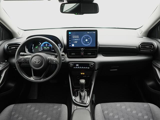 Toyota YARIS 1.5 Hybrid 115 Dynamic reco DEMO?