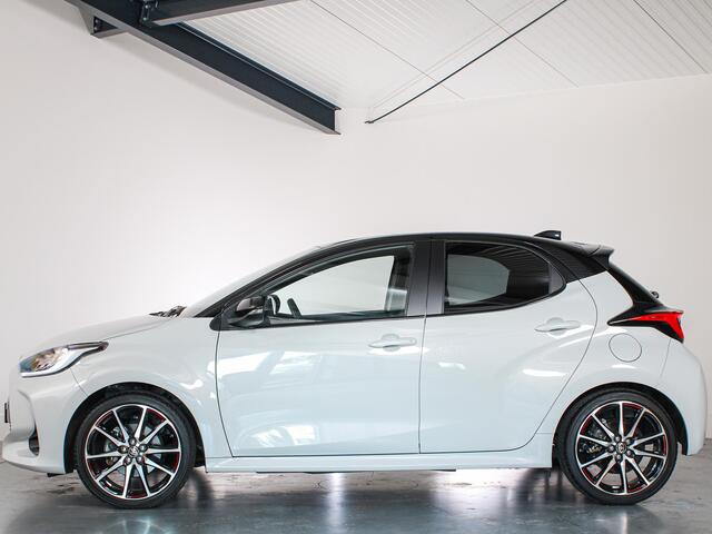 Toyota YARIS 1.5 Hybrid GR Sport, LED, Lane assist, JBL, Navigatie, 17dkm!