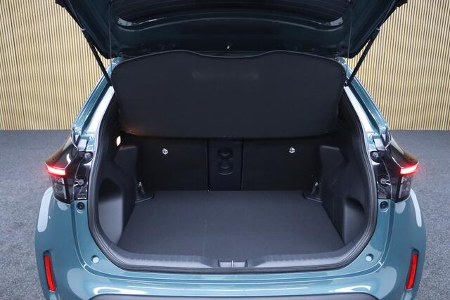 Toyota YARIS Cross 1.5 Hybrid 115 First Edition | Comfort Pack | Nieuw uit voorraad leverbaar | Adaptive-cruise | Apple Carplay & Android Auto | Camera | Keyless | Navigatie | Dodehoekdetectie