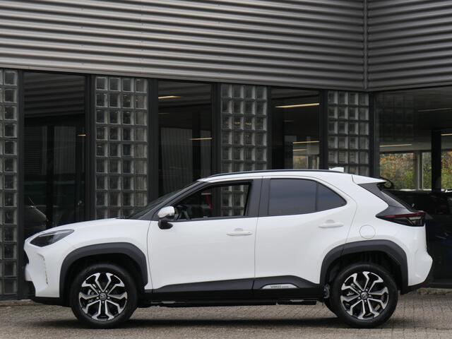 Toyota YARIS Cross 1.5 HYBRID 130PK/ CARPLAY/ WINTER PAKKET/ LED PAKKET