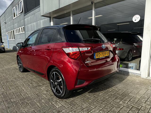Toyota YARIS 1.5 Hybrid Bi-Tone NAVI,CLIMA,CRUISE,LICHTMETAAL