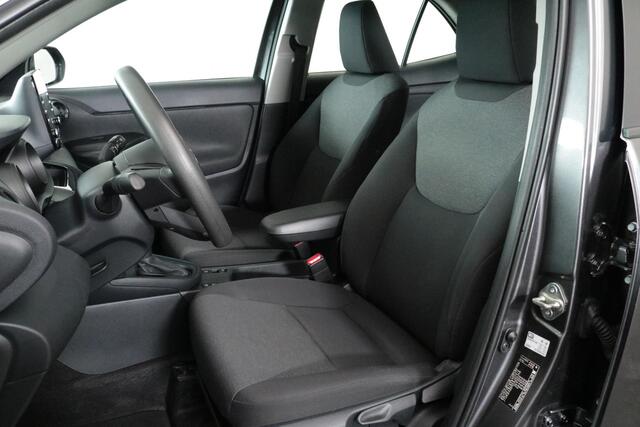 Toyota YARIS Cross 1.5 Hybrid Active, Parkeersensoren