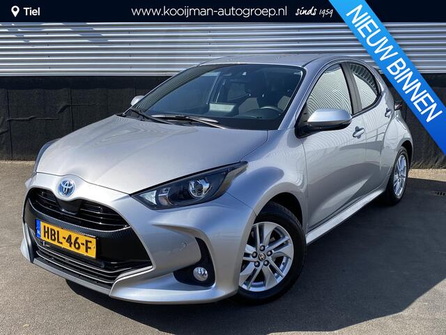 Toyota YARIS 1.5 Hybrid Business Plus Parkeersensoren voor + achter, Stoelverwarming, Apple carplay en/of Android auto navigatie, Adaptieve cruise control, Climate control, Achteruitrijcamera, BTW-auto