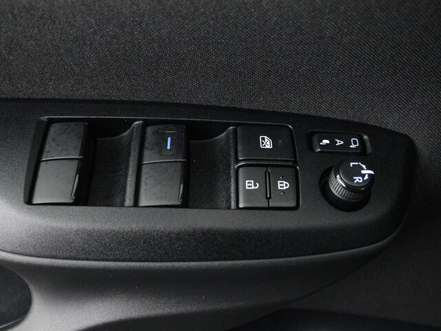 Toyota YARIS Cross 1.5 Hybrid Dynamic | Parkeersensoren | Dodehoek detectie | Stoelverwarming |