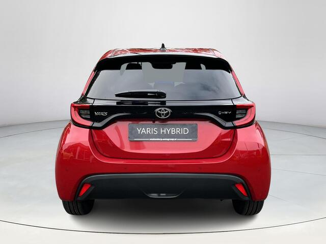Toyota YARIS 1.5 Hybrid 115 Dynamic | Emotional Red | Comfort Pack | Nieuw uit voorraad leverbaar |