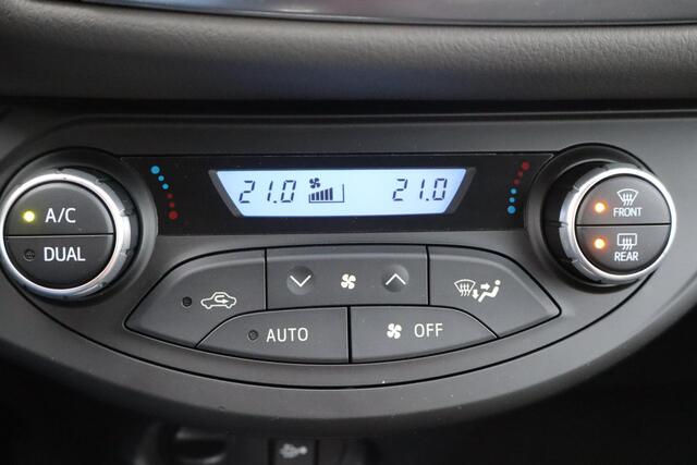 Toyota YARIS 1.0 VVT-i Aspiration Navigatie, Camera, Climate control, Cruise control