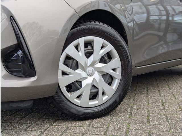 Toyota YARIS 1.5 Hybrid Active Afn. trekhaak | Cruise control | Climate control | Camera | Lane assist