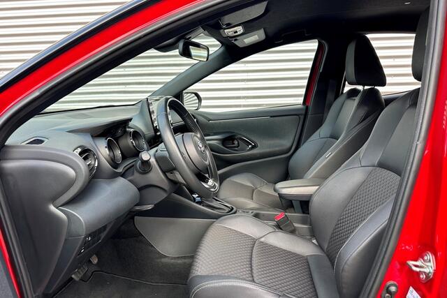 Toyota YARIS 1.5 Hybrid Executive Bi-Tone