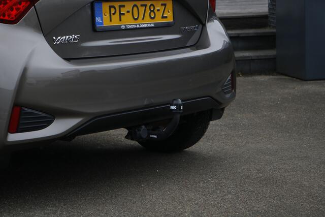 Toyota YARIS 1.5 Hybrid Executive | trekhaak | Navi | Bluetooth | LM velgen |