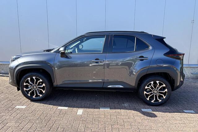 Toyota YARIS Cross 1.5 Hybrid 115 Dynamic Limited, Parkeersensoren, Afneembare Trekhaak , Stoelverwarming, Stuurverwarming, Apple carplay, Android auto.