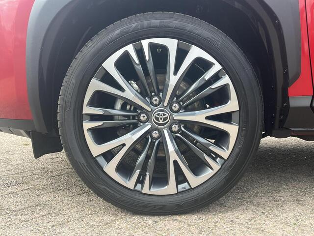 Toyota YARIS Cross 1.5 Hybrid Executive | Navigatie | Stoel- + stuurverwarming | 18 inch LM-velgen | Keyless entry |