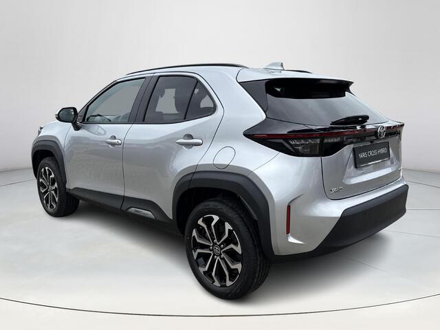 Toyota YARIS Cross 1.5 Hybrid 115 First Edition **STOEL EN STUURWIELVERWARMING/ ADAPTIEF CRUISE CONTROL/ KEYLESS/ PARKEERSENSOREN/ 36 MAANDEN GARANTIE**