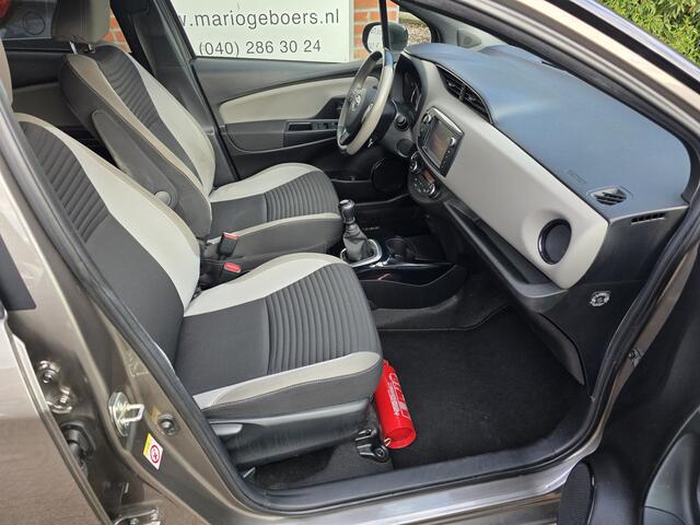 Toyota YARIS 1.3 VVT-i Aspiration | Two-tone | Camera | Navi |