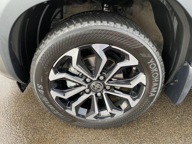 Toyota YARIS Cross 1.5 Hybrid First Edition Automaat Nieuw geleverd van 1e eigenaar incl: ApplCarPlay/AndroidAuto, Climate Control, Adative Cruise control, All season banden, Parkeerhulp camera, Led verlichting