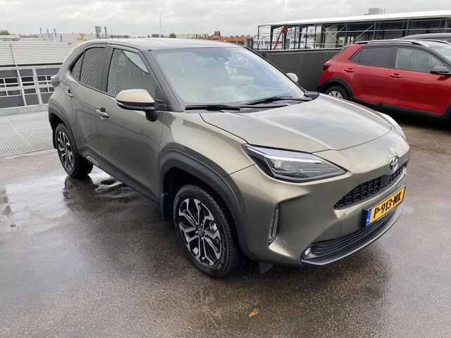 Toyota YARIS Cross 1.5 Hybrid First Edition Automaat Nieuw geleverd van 1e eigenaar incl: ApplCarPlay/AndroidAuto, Climate Control, Adative Cruise control, All season banden, Parkeerhulp camera, Led verlichting
