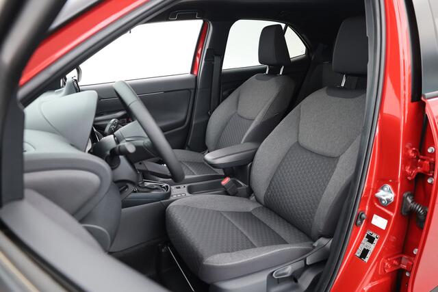 Toyota YARIS Cross 1.5 Hybrid 130 Teamplayer | Winter pakket | Safety pakket | Navi | Adapt. Cruise | Camera | Keyless