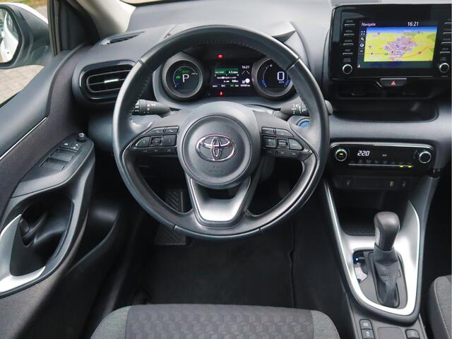 Toyota YARIS 1.5 Hybrid Stoelverwarming | All season banden | adaptieve cruise control |