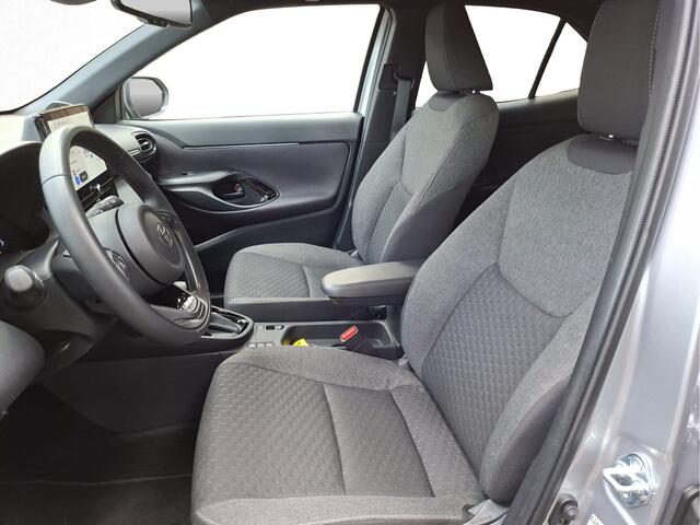 Toyota YARIS Cross 1.5 Hybrid 115 First Edition | Parkeersensoren voorkant | NL auto | Adaptive Cruise |