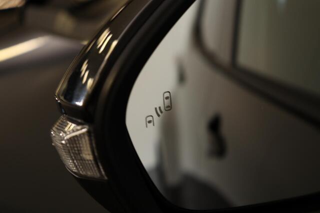 Toyota YARIS 1.5 Hybrid 115 Dynamic, Comfort Pack, Nieuw, in december leverbaar met ¤2.000 Inruilpremie!!!