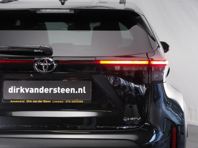 Toyota YARIS Cross 1.5 Hybrid 130 Executive/ Teamplayer | Dodehoekdetectie | Parkeersensoren Voor en Achter | Stuurwiel- En Stoelverwarming | Botsherkenning | Grootlichtassistent