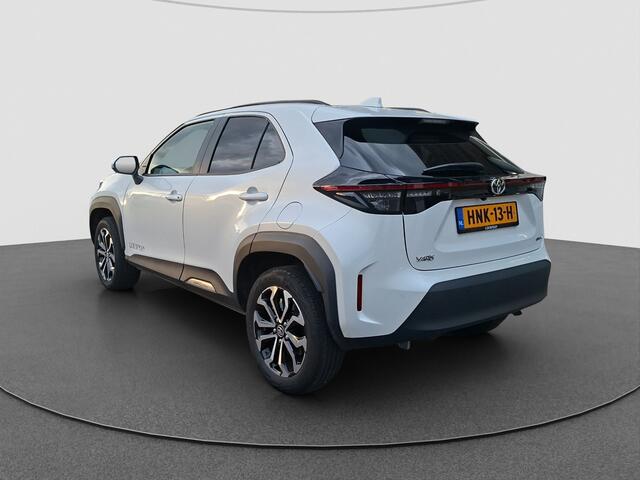 Toyota YARIS Cross 1.5 Hybrid 115 First Edition | Apple Carplay/Android Auto | Voorstoelen Verwarmd | Stuurwiel Verwarming | Parkeercamera Achter | Parkeer Sensoren Voor en Achter |