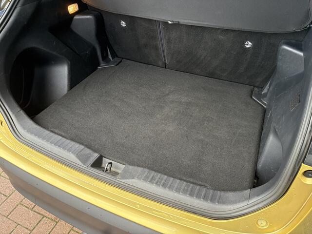 Toyota YARIS Cross 1.5 Hybrid Dynamic TREKHAAK/KEYLESS/CAMERA/NAVI/CARPLAY/PDC/17INCH