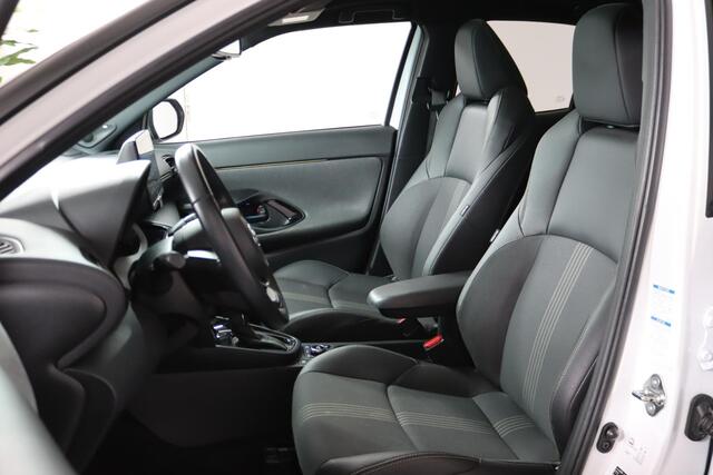 Toyota YARIS Cross Adventure 1.5 Hybrid AWD, JBL Audio, Panoramadak, Apple CarPlay/Android Auto,