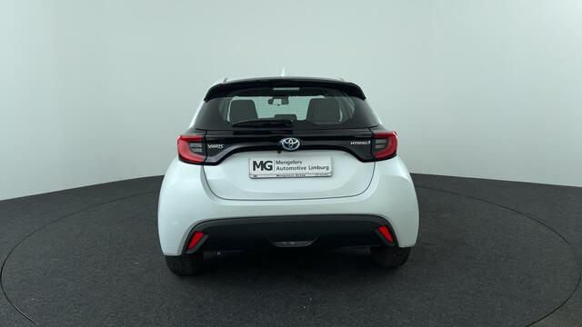 Toyota YARIS 1.5 Hybrid Dynamic | P.cam | LED | Navi