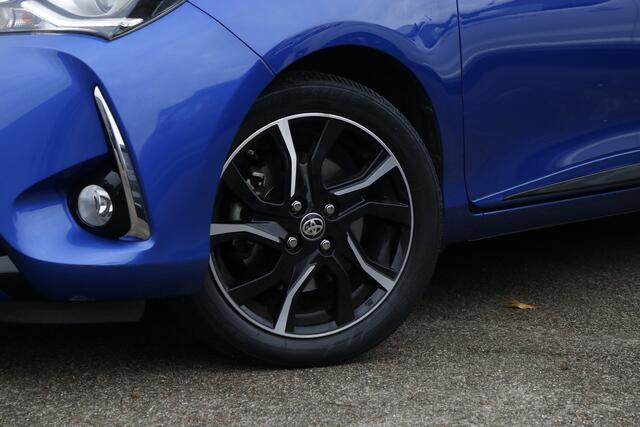 Toyota YARIS 1.5 Hybrid Bi-Tone Plus | Fietsendragerbeugel | Panoramadak |