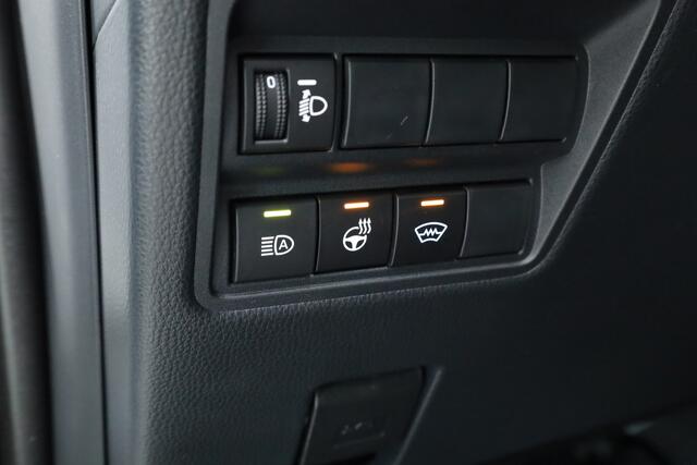 Toyota YARIS Cross 1.5 Hybrid 130 Teamplayer | Pearl White parelmoer | Winter pack | Safety Pack | Adapt. Cruise | Camera