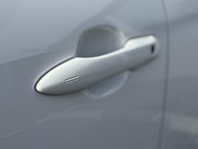 Toyota YARIS Cross 1.5 Hybrid 130 Style Edition OP=OP Parkeersensoren V+A, Dodehoekdetectie, Navigatie , All-in Rijklaarprijs