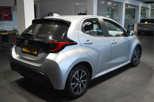 Toyota YARIS 1.5 VVT-i Dynamic airco camera keyless carplay 16 inch !!