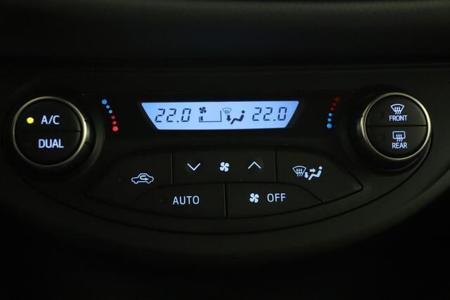 Toyota YARIS 1.5 Hybrid Trend | Lichtmetalen velgen | Parkeer camera | Navigatie |