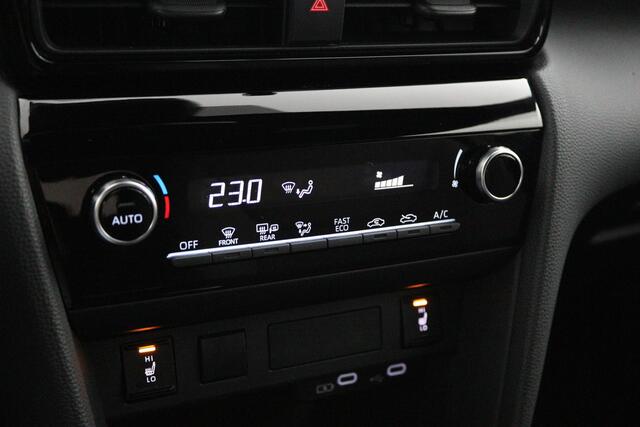 Toyota YARIS Cross 1.5 Hybrid 115 First Edition | Comfort pack | Stuur en stoel verwarming | Parkeersensoren |