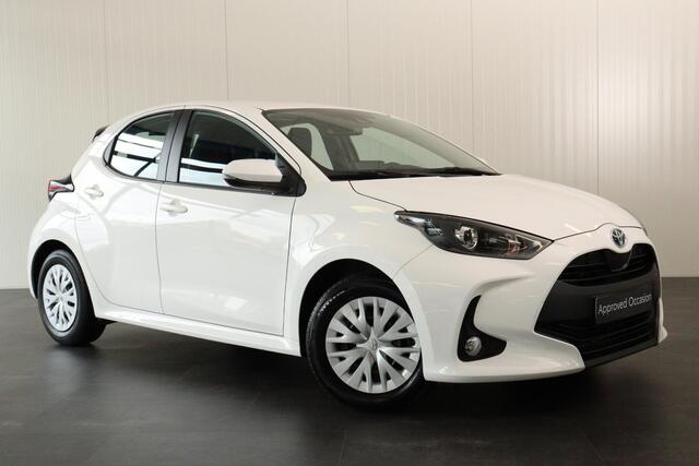 Toyota YARIS 1.5 Hybrid Active, Navi, DAB, Keyless Entry, Apple Carplay / Android Auto, Camera!